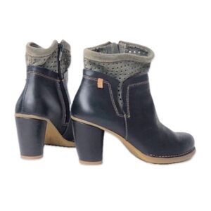 EL NATURALISTA Leather Navy Chunky Heels Booties